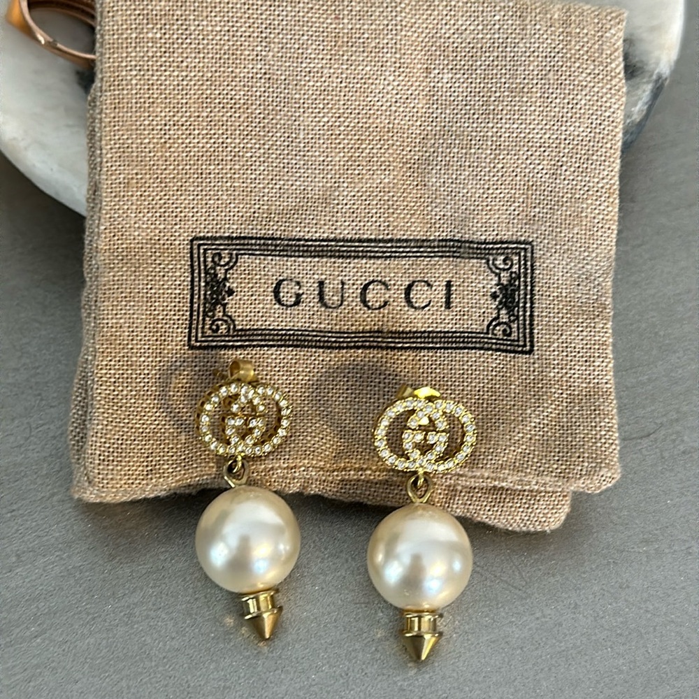 Gucci Double G Pearl earrings